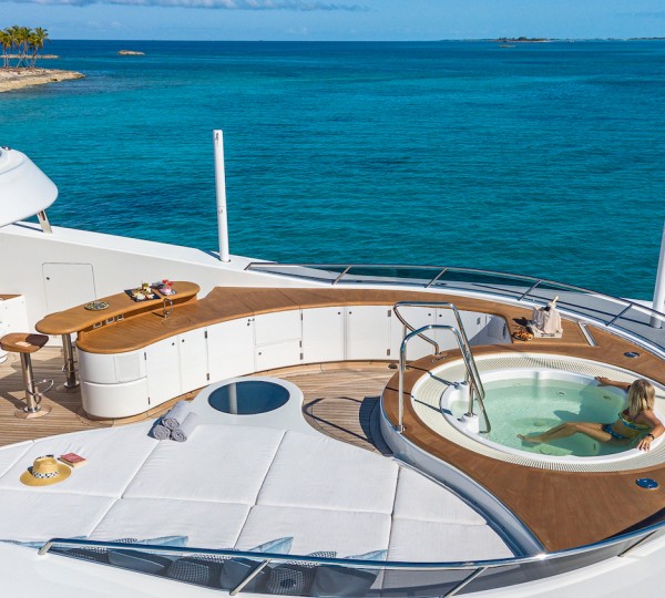 Sun Deck - Sunbathing Area