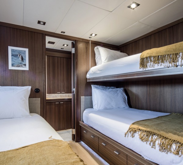 Twin Cabin With Bunk Bed