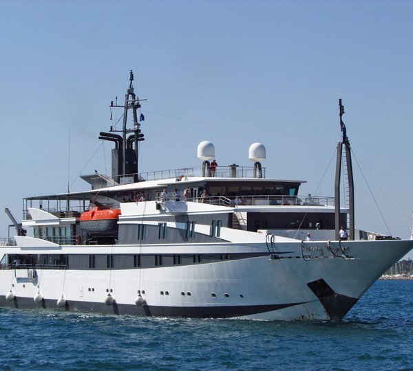 Variety_voyager-underway