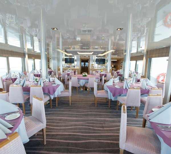 Voyager Dining Room