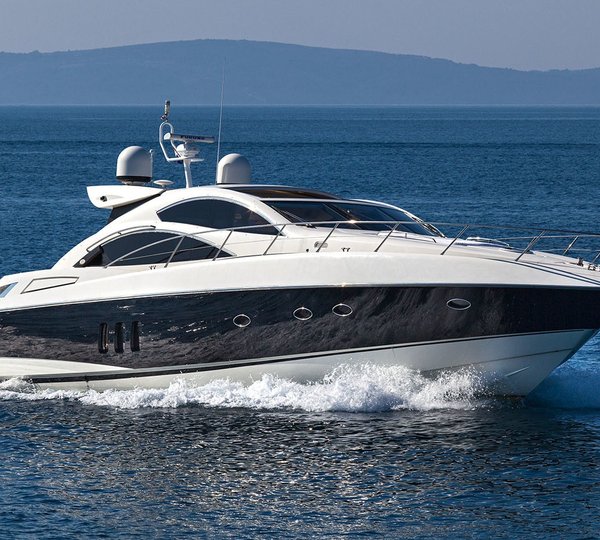 20m Yacht CHILLOUT AREA 77