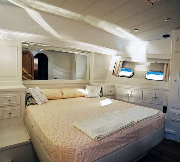 The 21m Yacht SERENITY 70