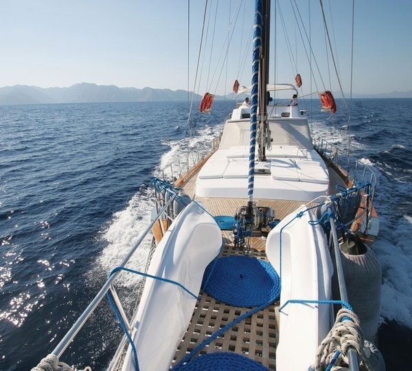 The 21m Yacht SERENITY 70