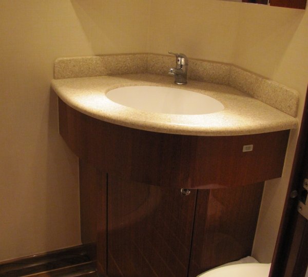 The 24m Yacht ISLAND COWBOY