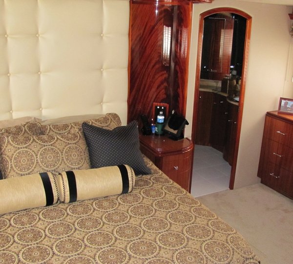 The 24m Yacht ISLAND COWBOY