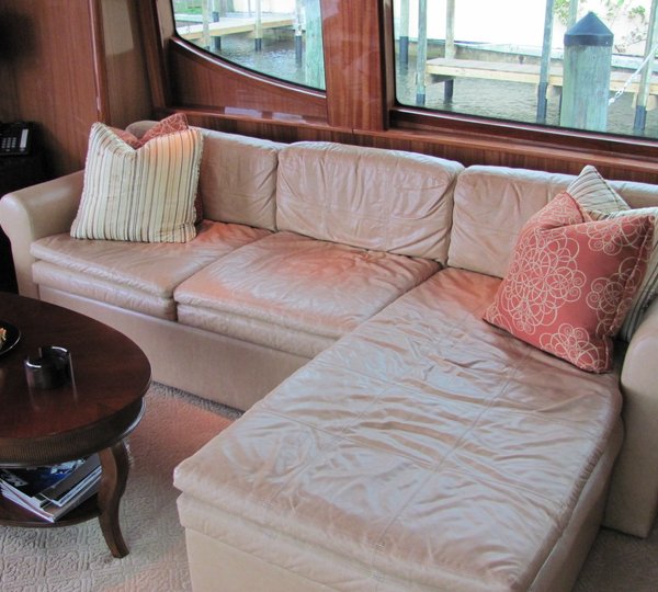 The 24m Yacht ISLAND COWBOY