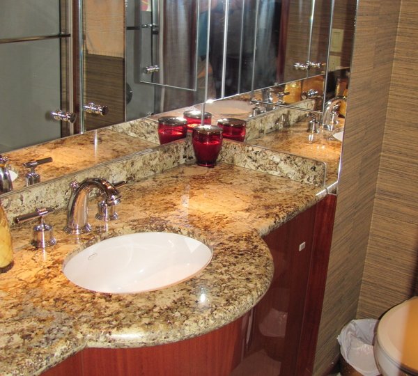 The 24m Yacht ISLAND COWBOY