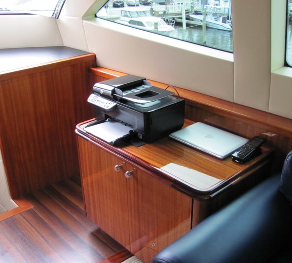 The 24m Yacht ISLAND COWBOY