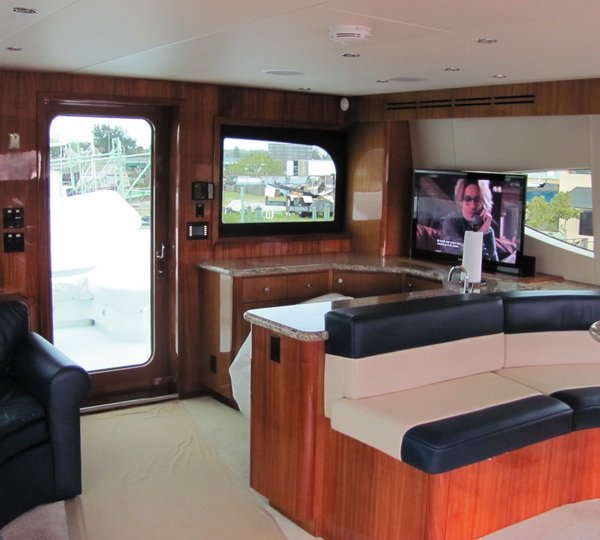 The 24m Yacht ISLAND COWBOY