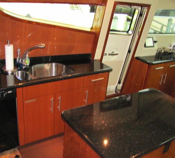 The 24m Yacht ISLAND COWBOY