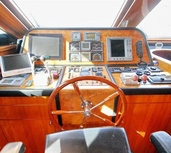 The 25m Yacht ACQUAVIVA