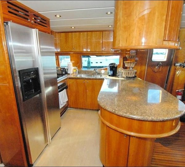 The 25m Yacht ACQUAVIVA