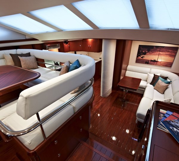 The 25m Yacht TILLY MINT