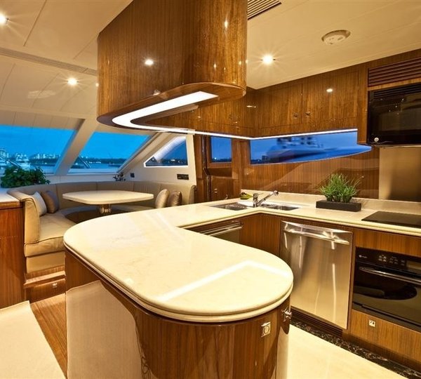 The 25m Yacht WILD DUCK