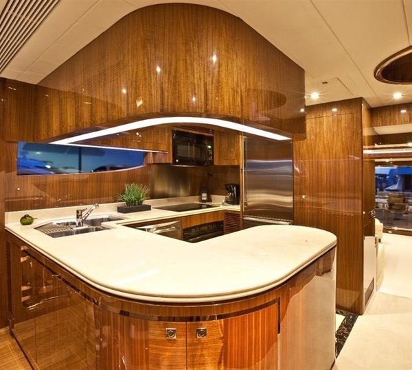 The 25m Yacht WILD DUCK