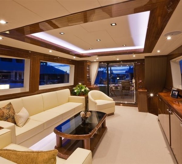 The 25m Yacht WILD DUCK