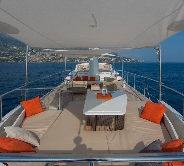 Life On Yacht SULTANA