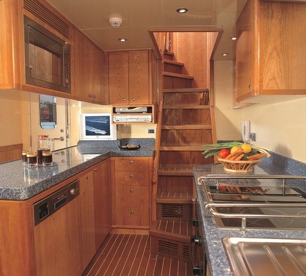 The 27m Yacht MAJESTY 88