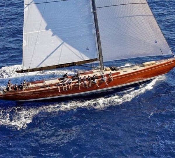 The 27m Yacht TEMPUS FUGIT