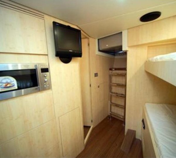 The 28m Yacht GEORGE P