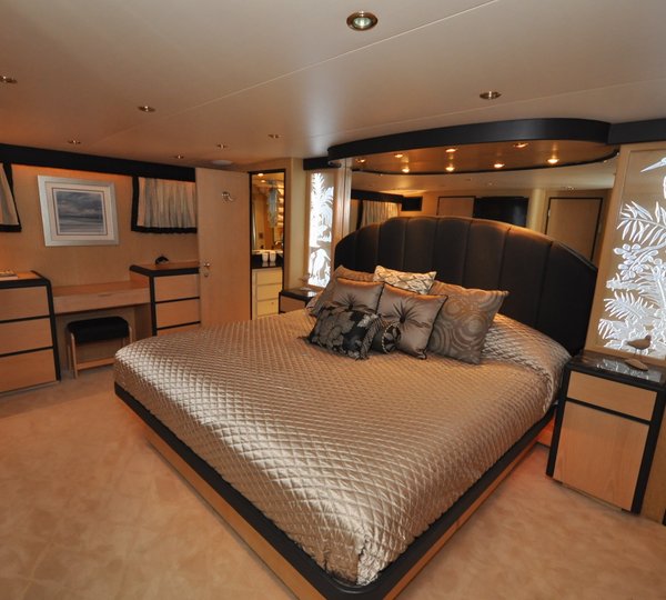 The 28m Yacht GOLDEN GIRL