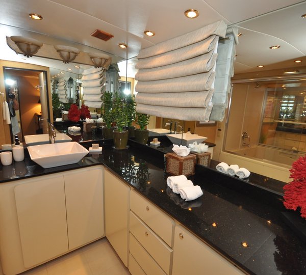 The 28m Yacht GOLDEN GIRL