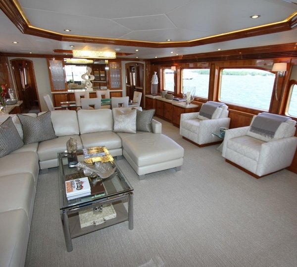 The 28m Yacht STERLING V