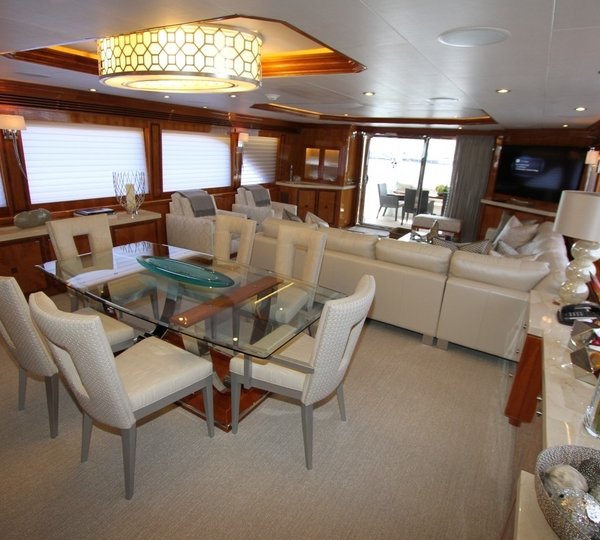 The 28m Yacht STERLING V