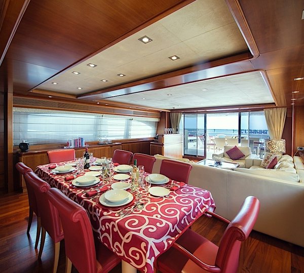 The 29m Yacht ANNE MARIE