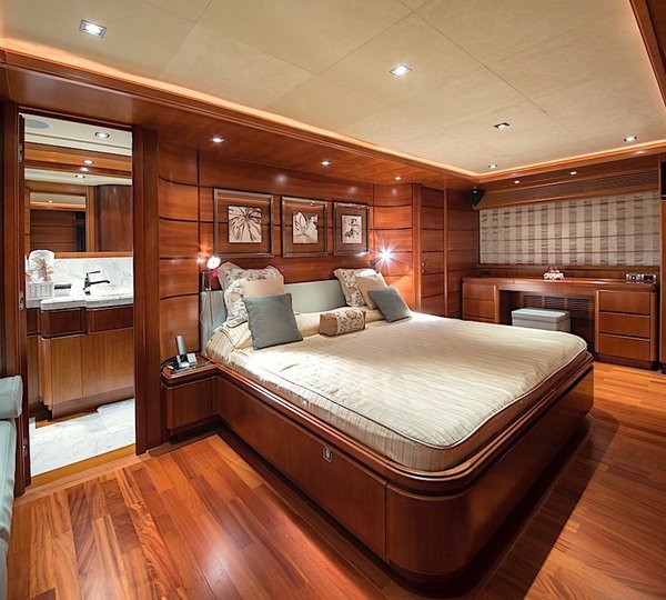 The 29m Yacht ANNE MARIE