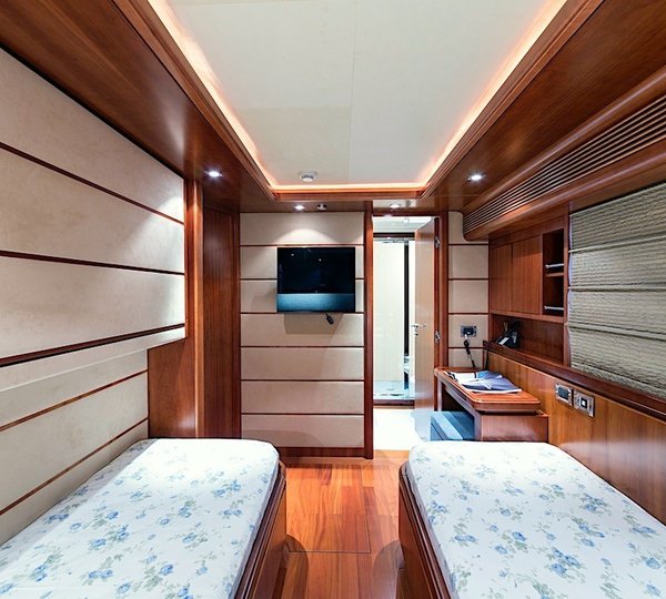 The 29m Yacht ANNE MARIE