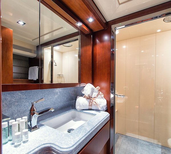 The 29m Yacht ANNE MARIE