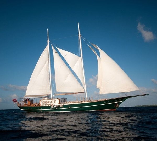 The 29m Yacht DREAM VOYAGER