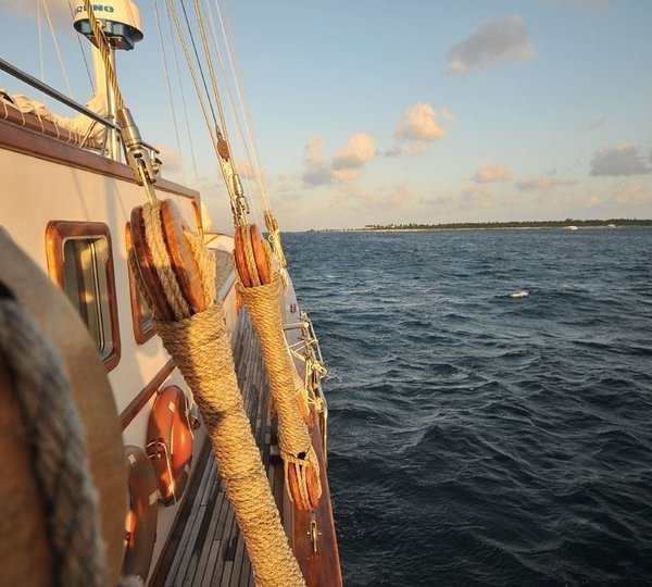 The 29m Yacht DREAM VOYAGER