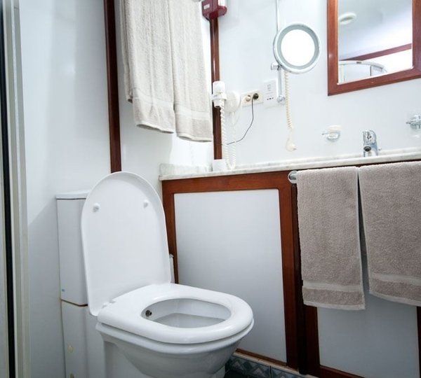 The 29m Yacht DREAM VOYAGER