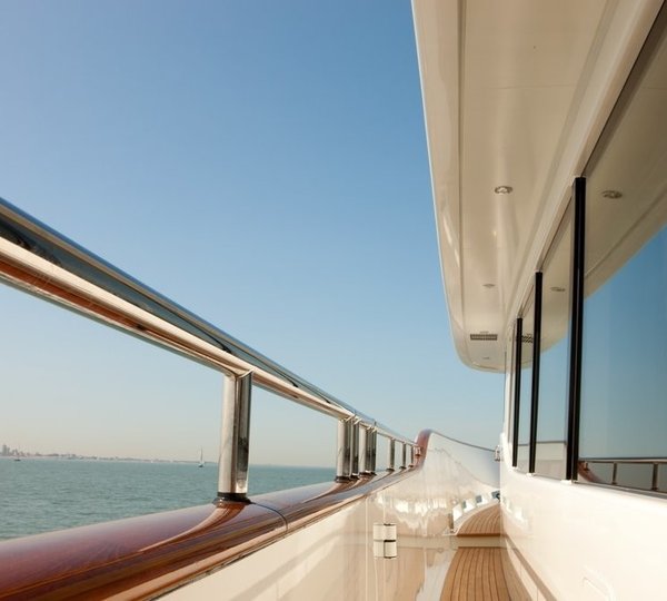 The 29m Yacht FIREFLY