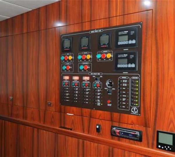 The 30m Yacht BLUE SAPPHIRE