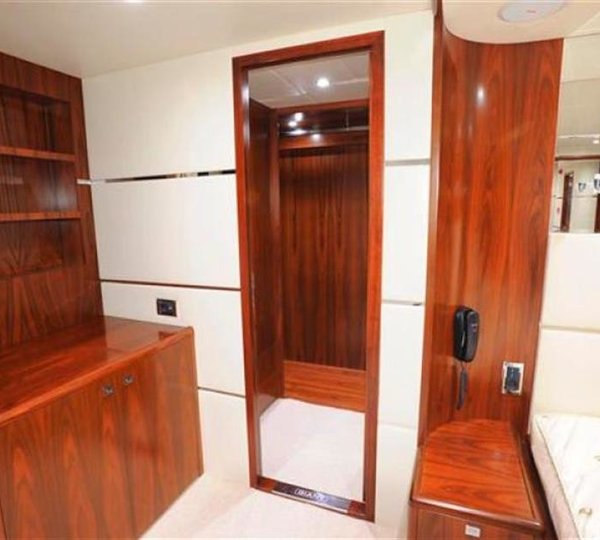 The 30m Yacht BLUE SAPPHIRE