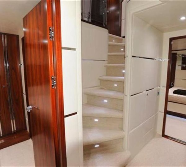 The 30m Yacht BLUE SAPPHIRE