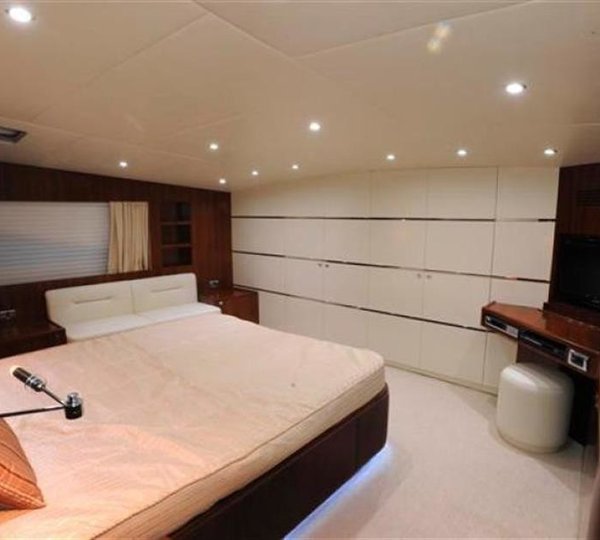 The 30m Yacht BLUE SAPPHIRE