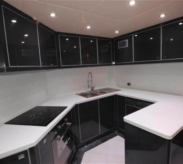 The 30m Yacht BLUE SAPPHIRE