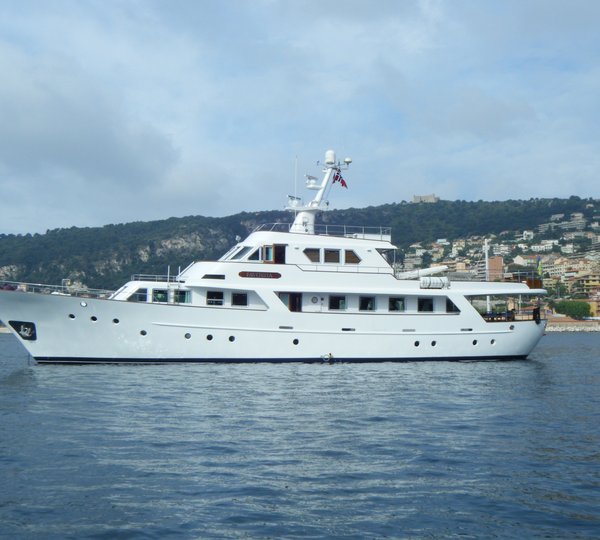 The 30m Yacht FAVORITA