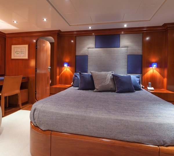 The 30m Yacht ZAMBEZI