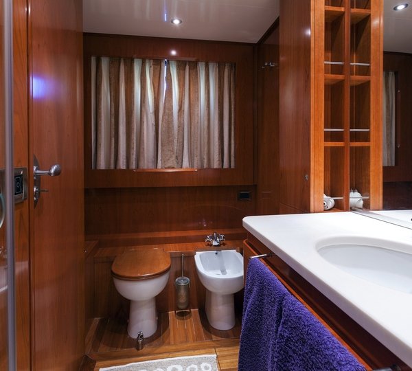 The 30m Yacht ZAMBEZI