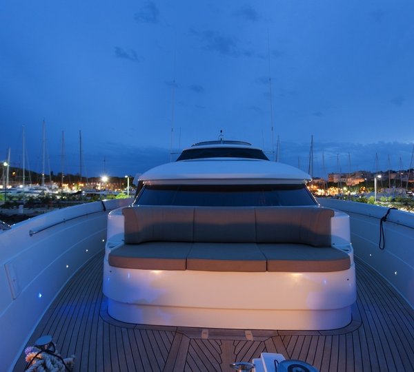 The 30m Yacht ZAMBEZI