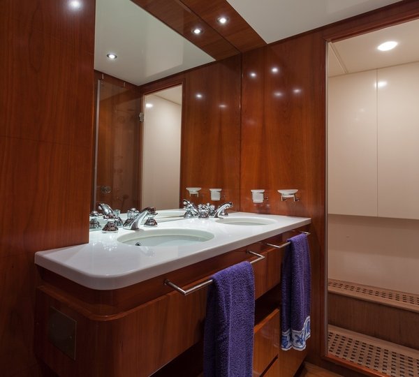 The 30m Yacht ZAMBEZI