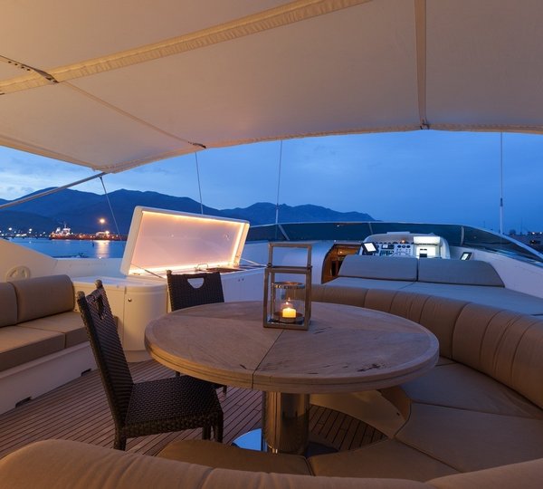 The 30m Yacht ZAMBEZI