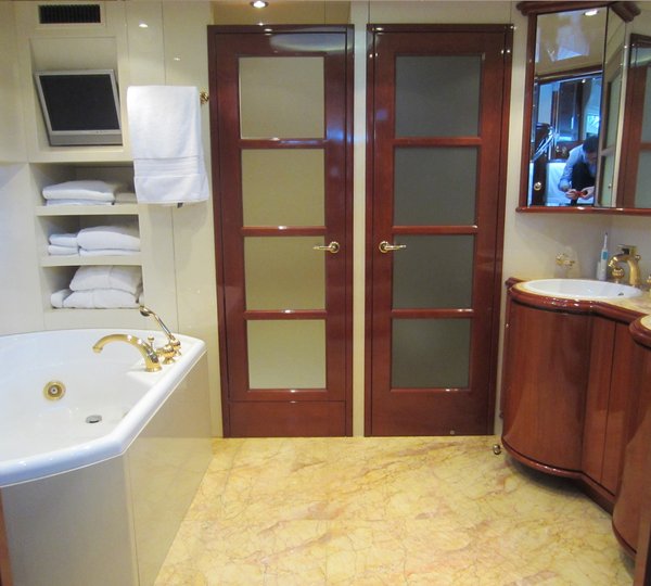 The 31m Yacht NO RULES