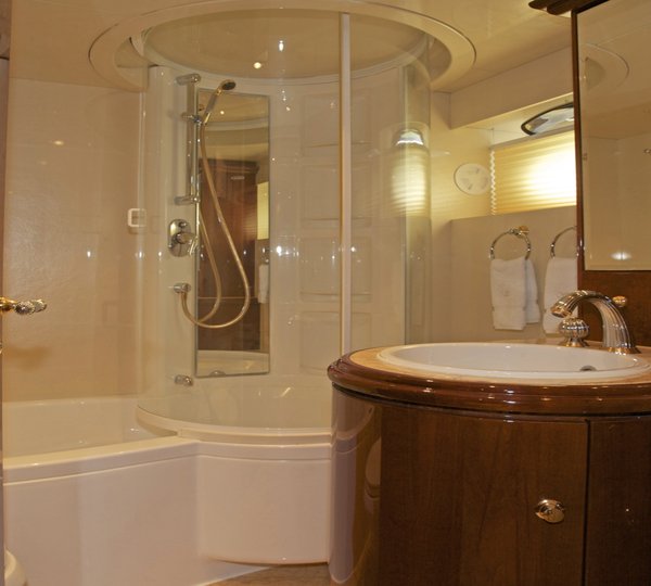 The 31m Yacht NO RULES