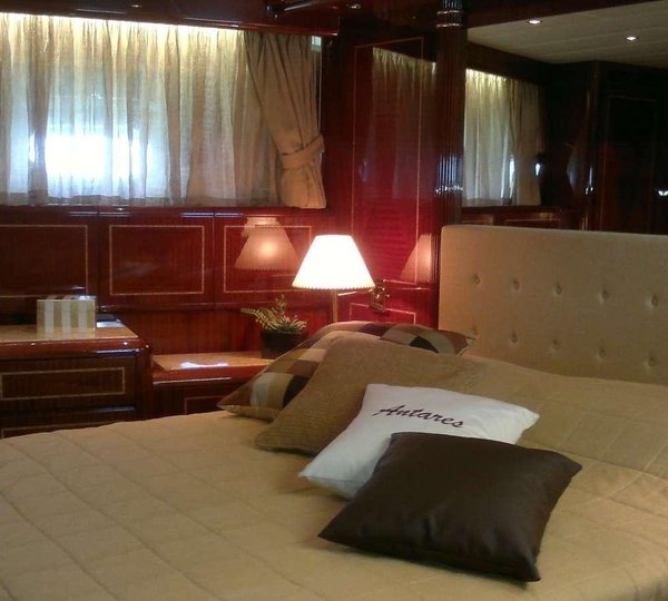 The 32m Yacht ANTARES K